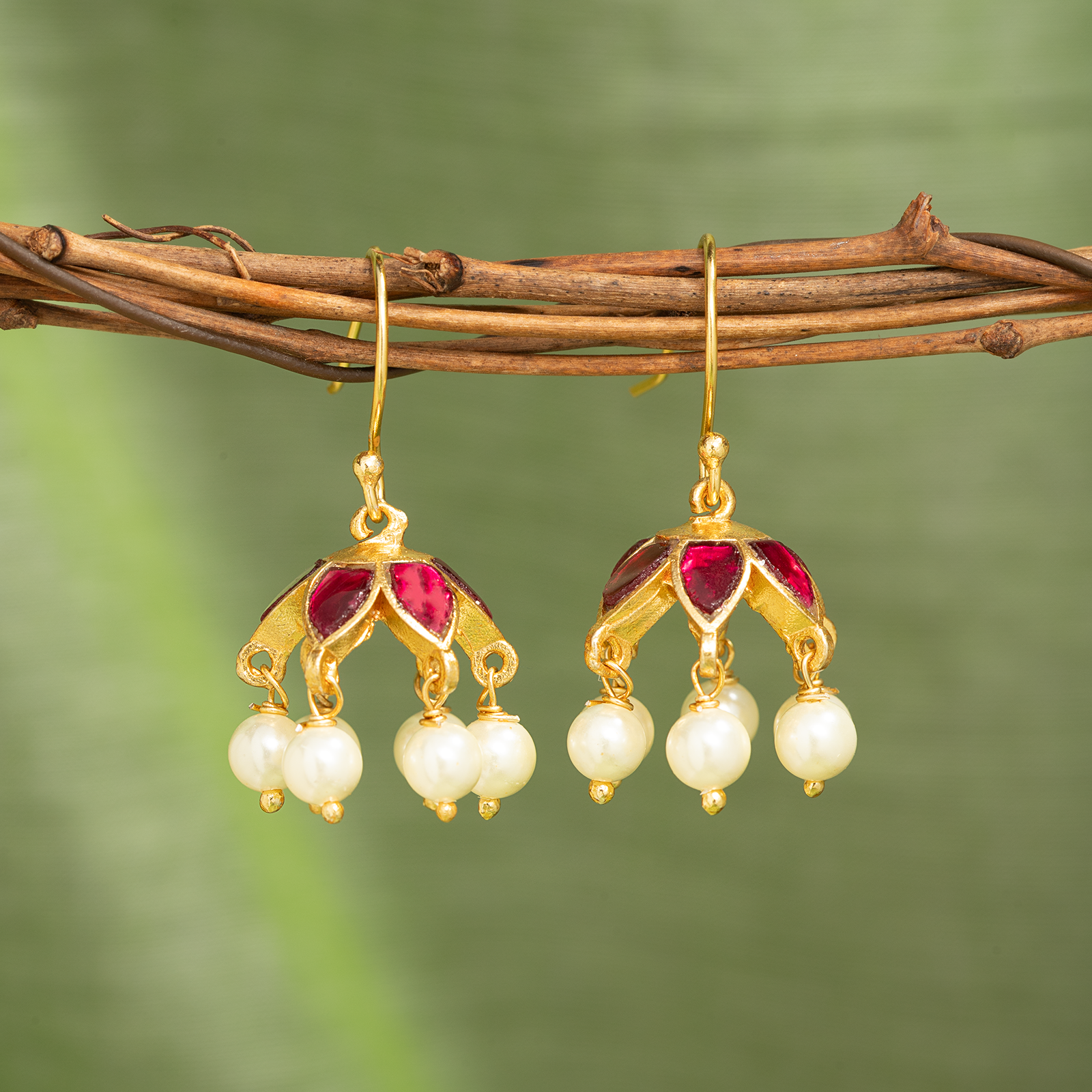 Sevvanthi Jhumkis