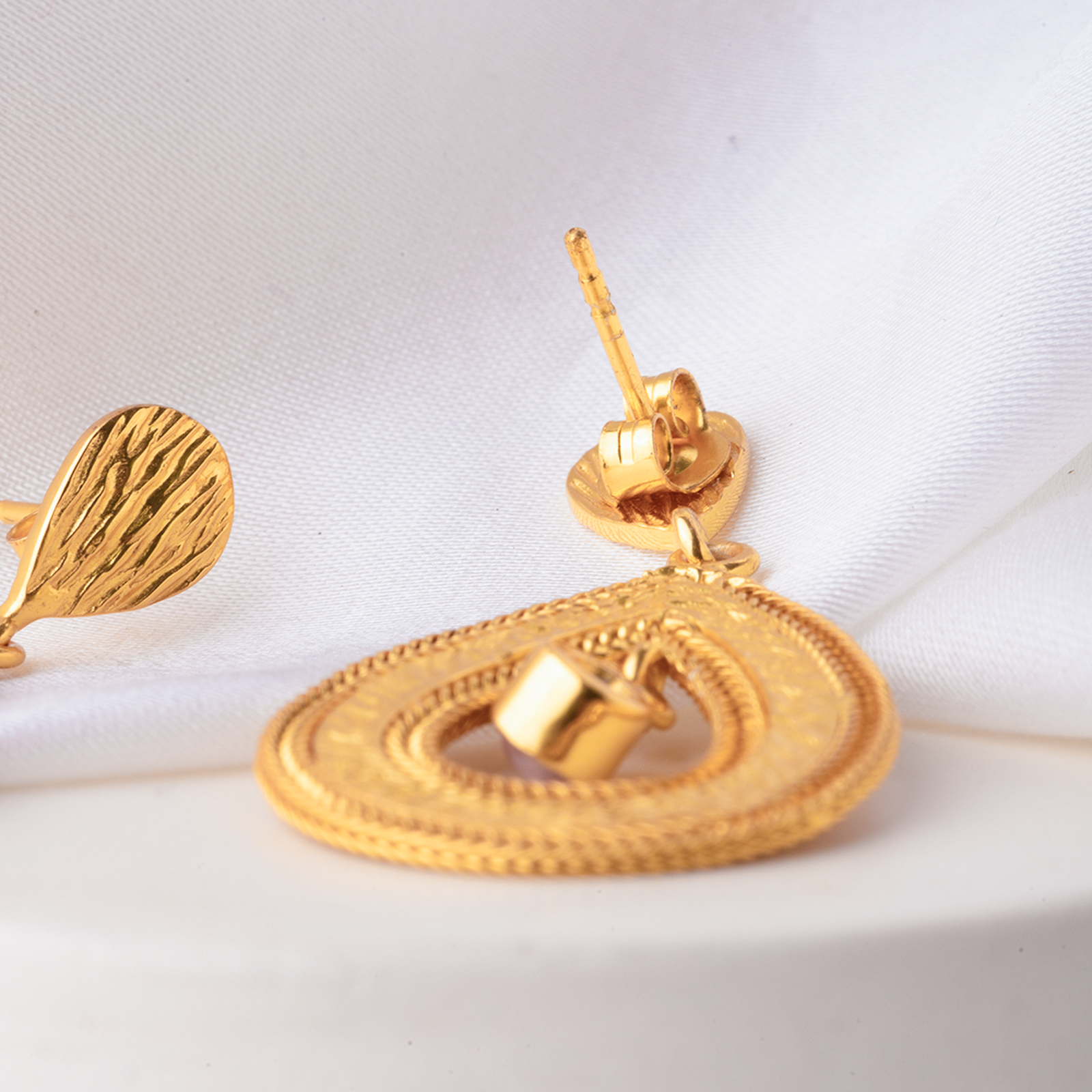 Roséra Teardrop Earrings