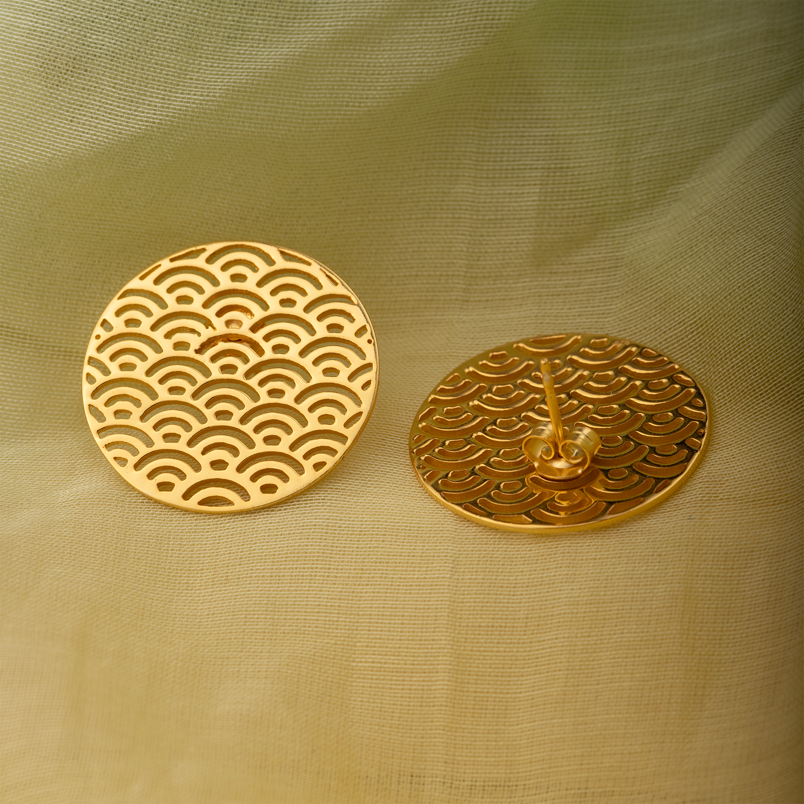 Aurelia Wave Studs