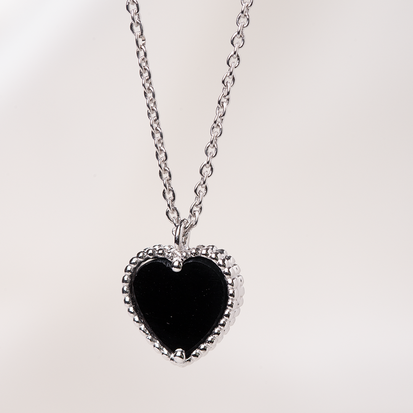 Noctura Heart Necklace