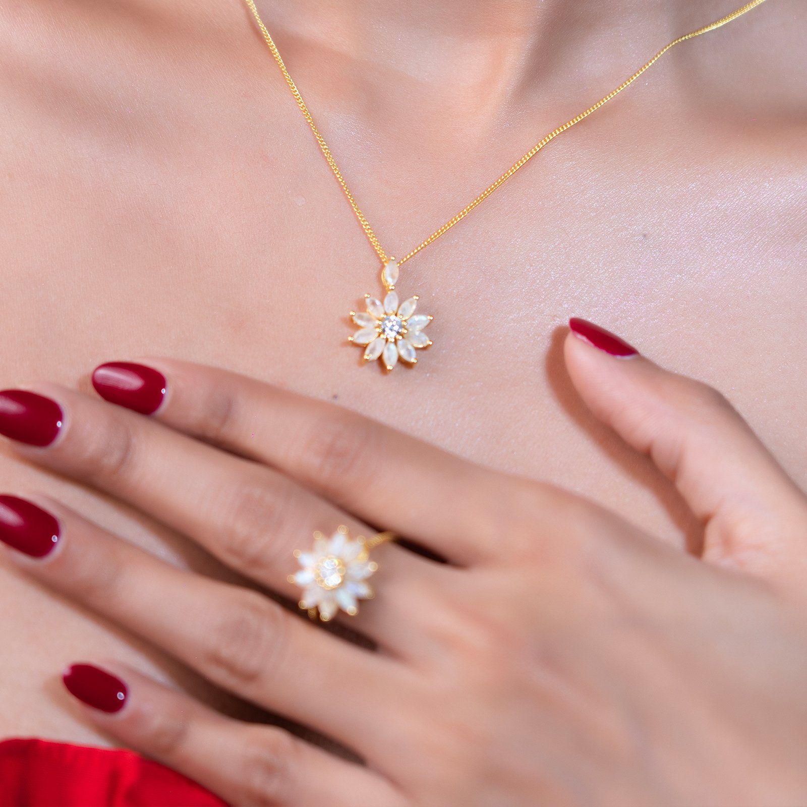 Astra Petale Necklace