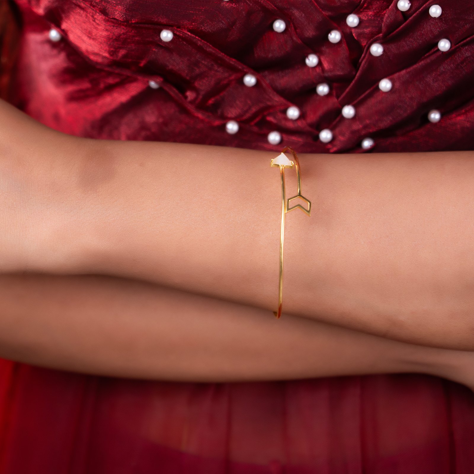 Astrae Arrow Bangle