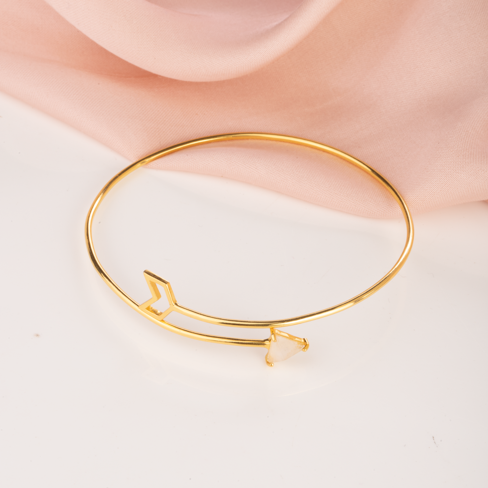 Astrae Arrow Bangle