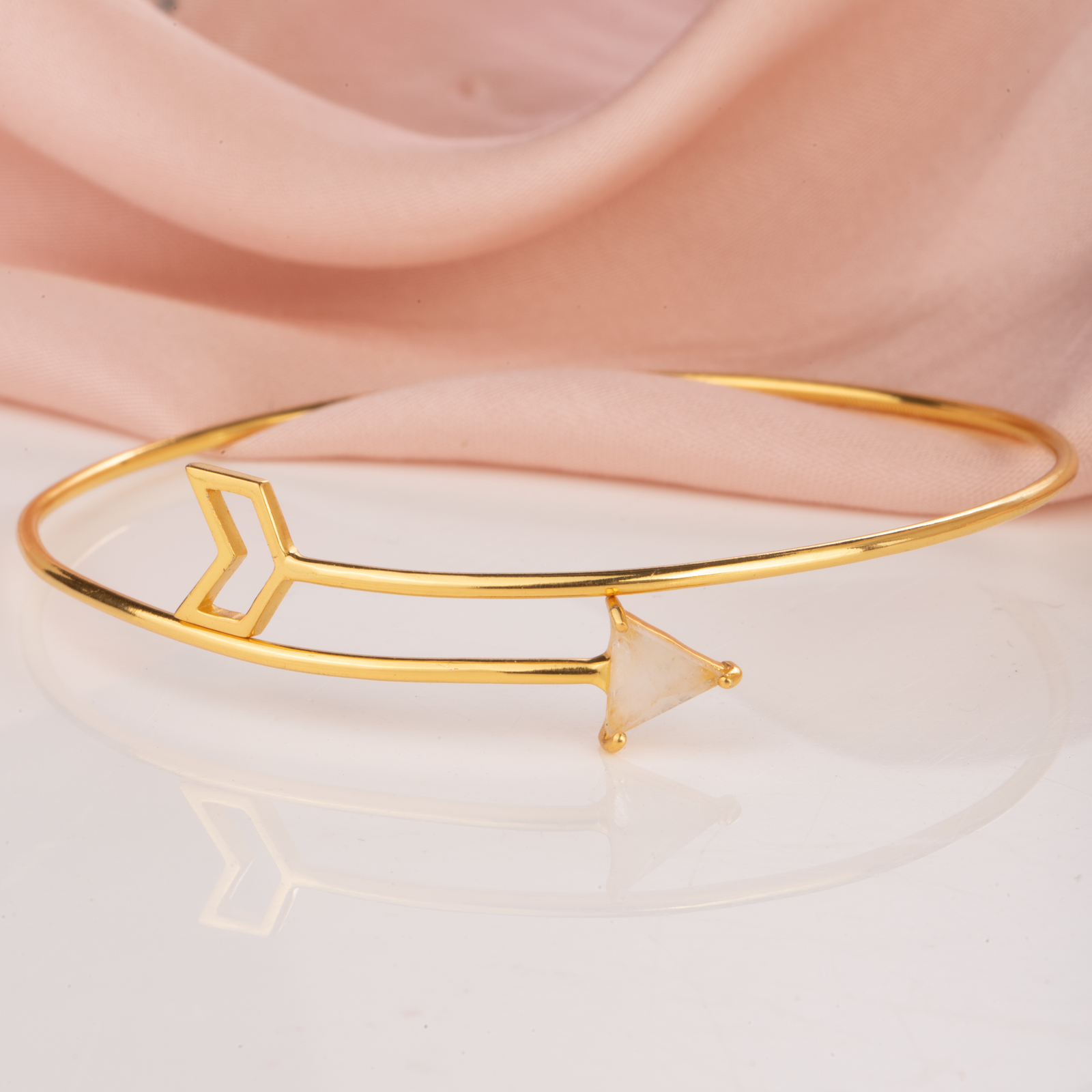 Astrae Arrow Bangle