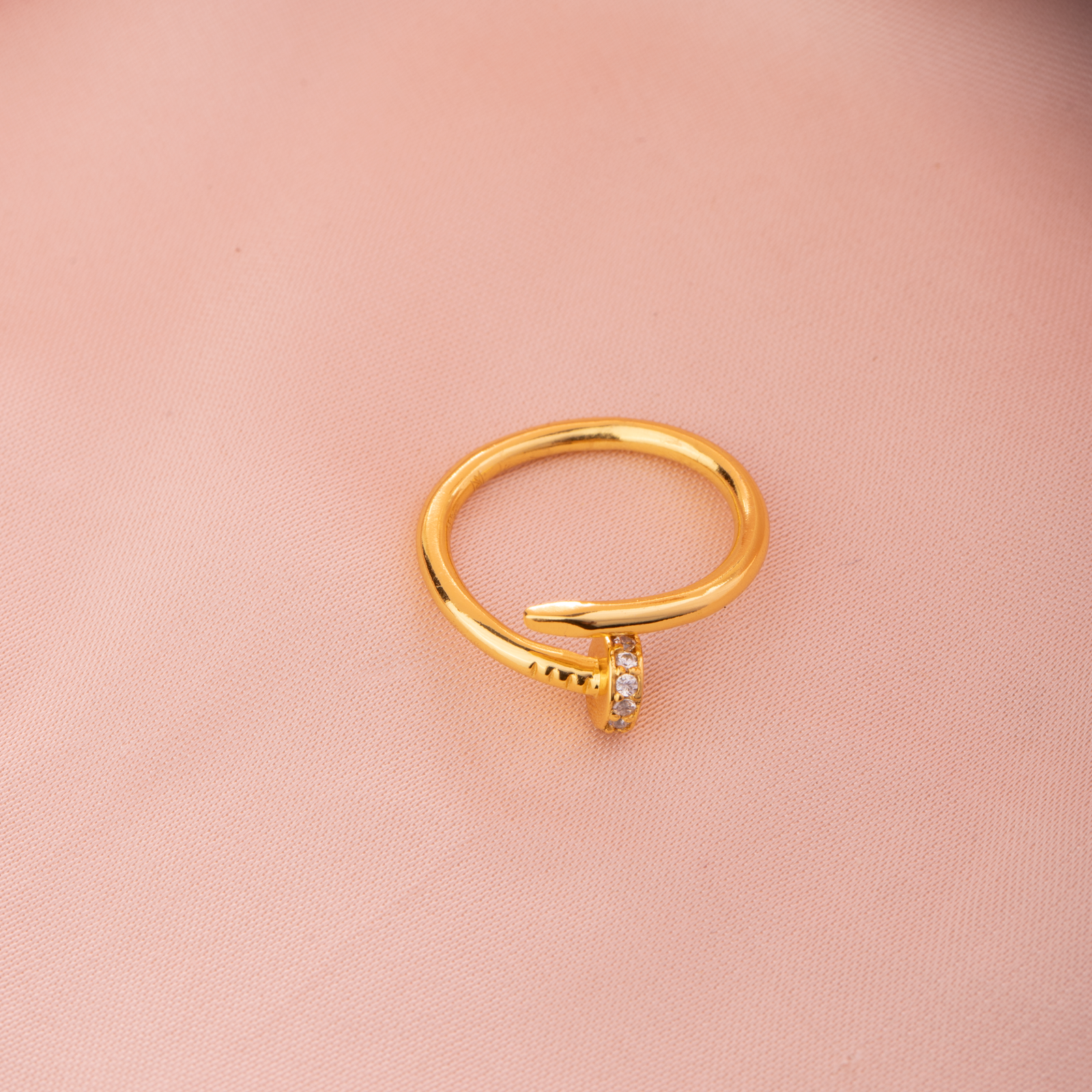 Lustra Nail Ring
